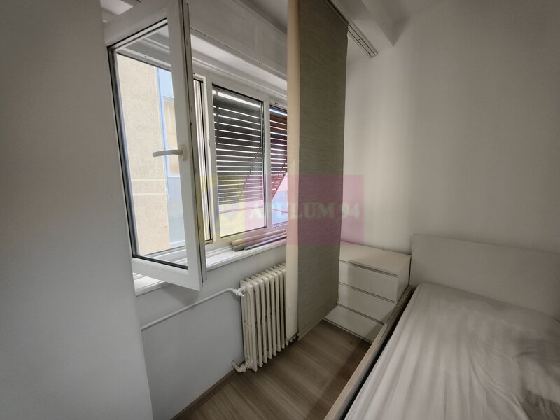 Garsoniera de inchiriat Ultracentral - Intre Piata Romana si Dorobanti